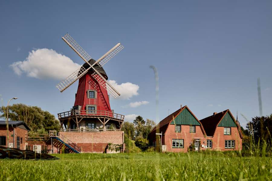 Historic mill is brought back to life with rib sheets, An der Fähre 3, 25573 Beidenfleth, Germany